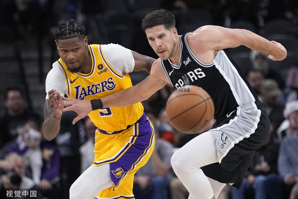 展示了他冷 展示了他冷